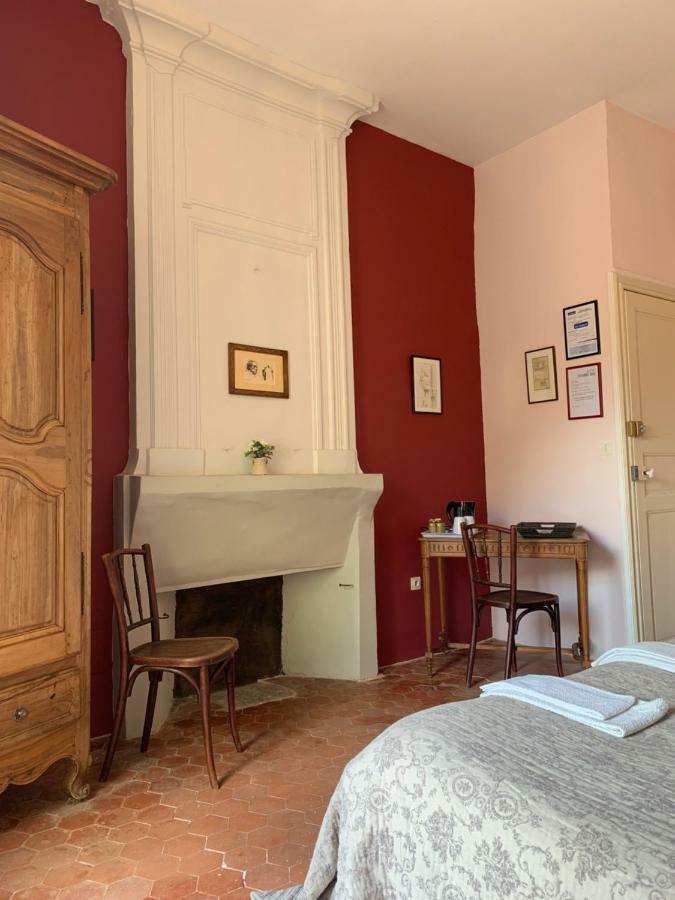 ホテル La Sarrasine Villes-sur-Auzon エクステリア 写真